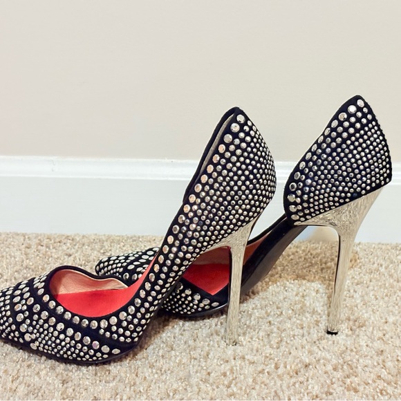 Black Heels Shoes with elegant design and comfortable fit - Picture 6 of 9